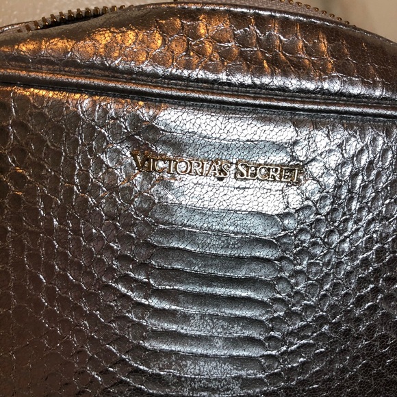 Victoria’s Secret Chain Purse - Picture 7 of 16